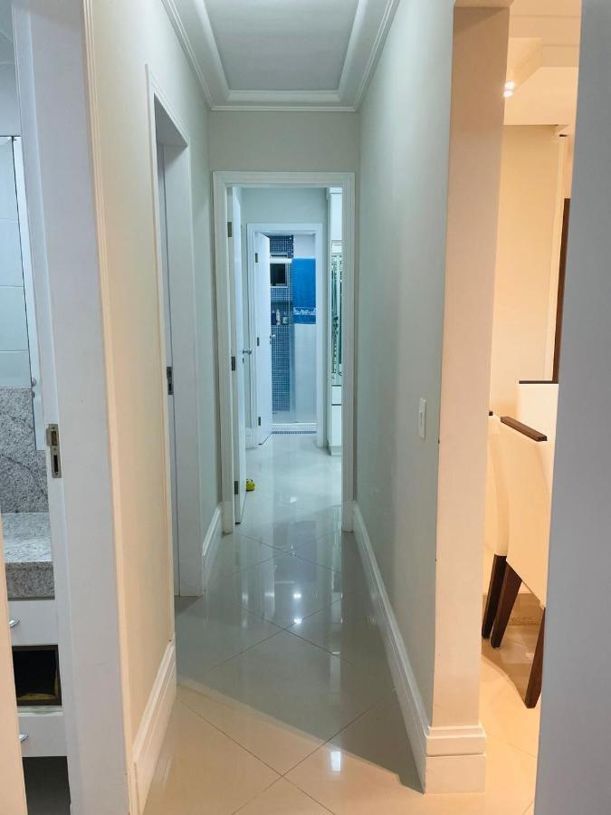 Com 3 Dormitórios Apartamento *